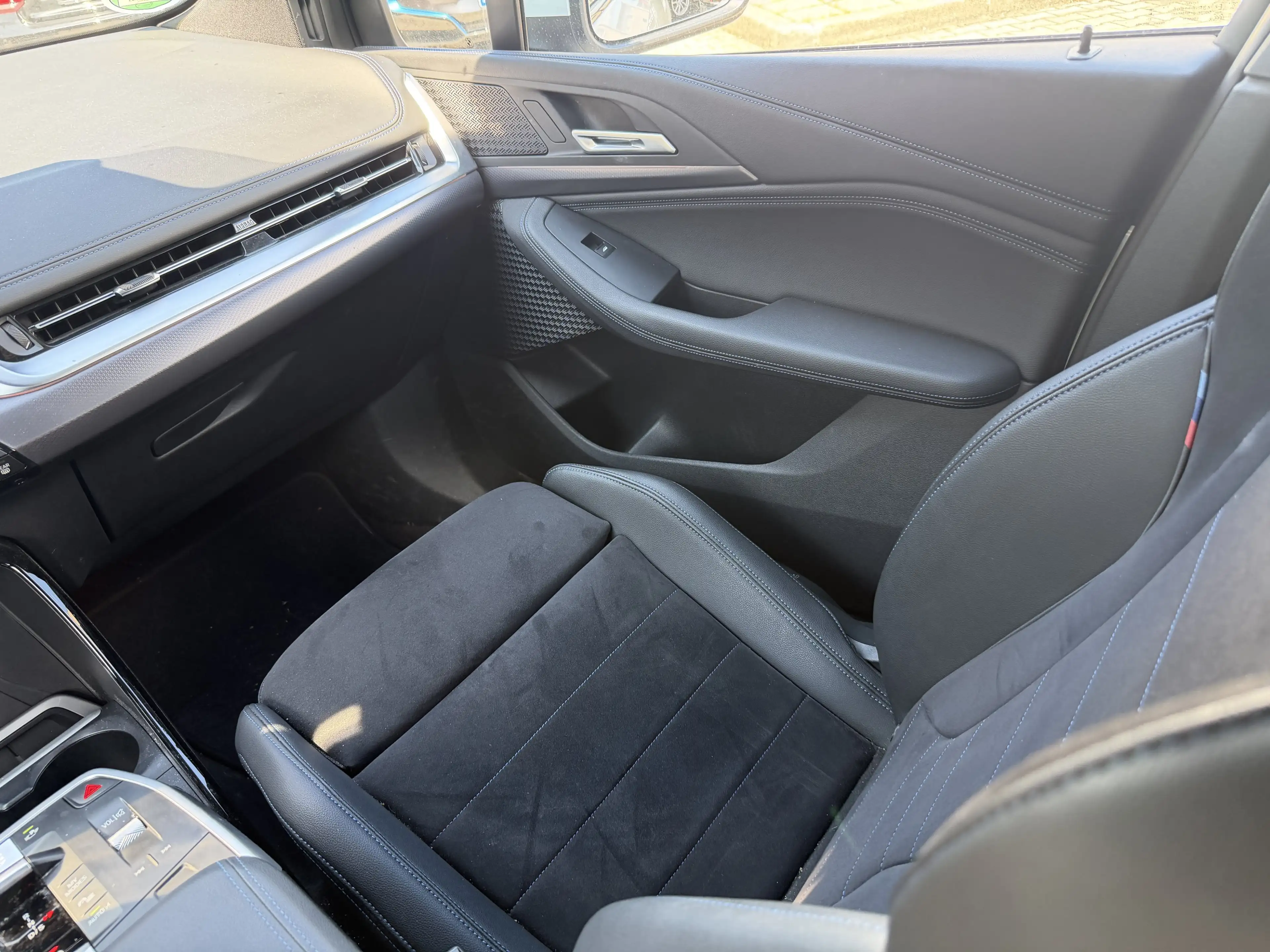 BMW 223 i xDrive Active Tourer — photo 3