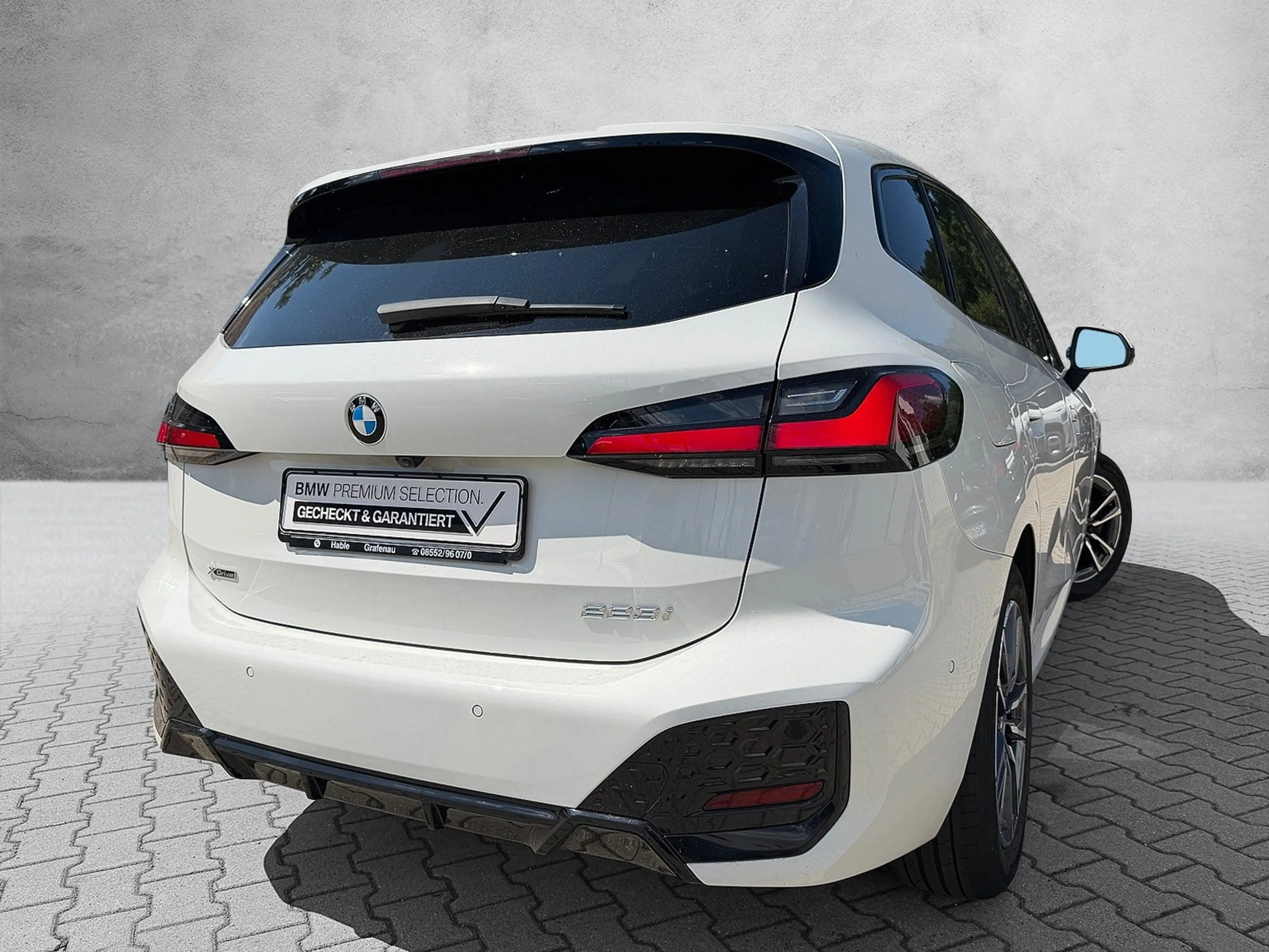 BMW 223 i xDrive Active Tourer — photo 2