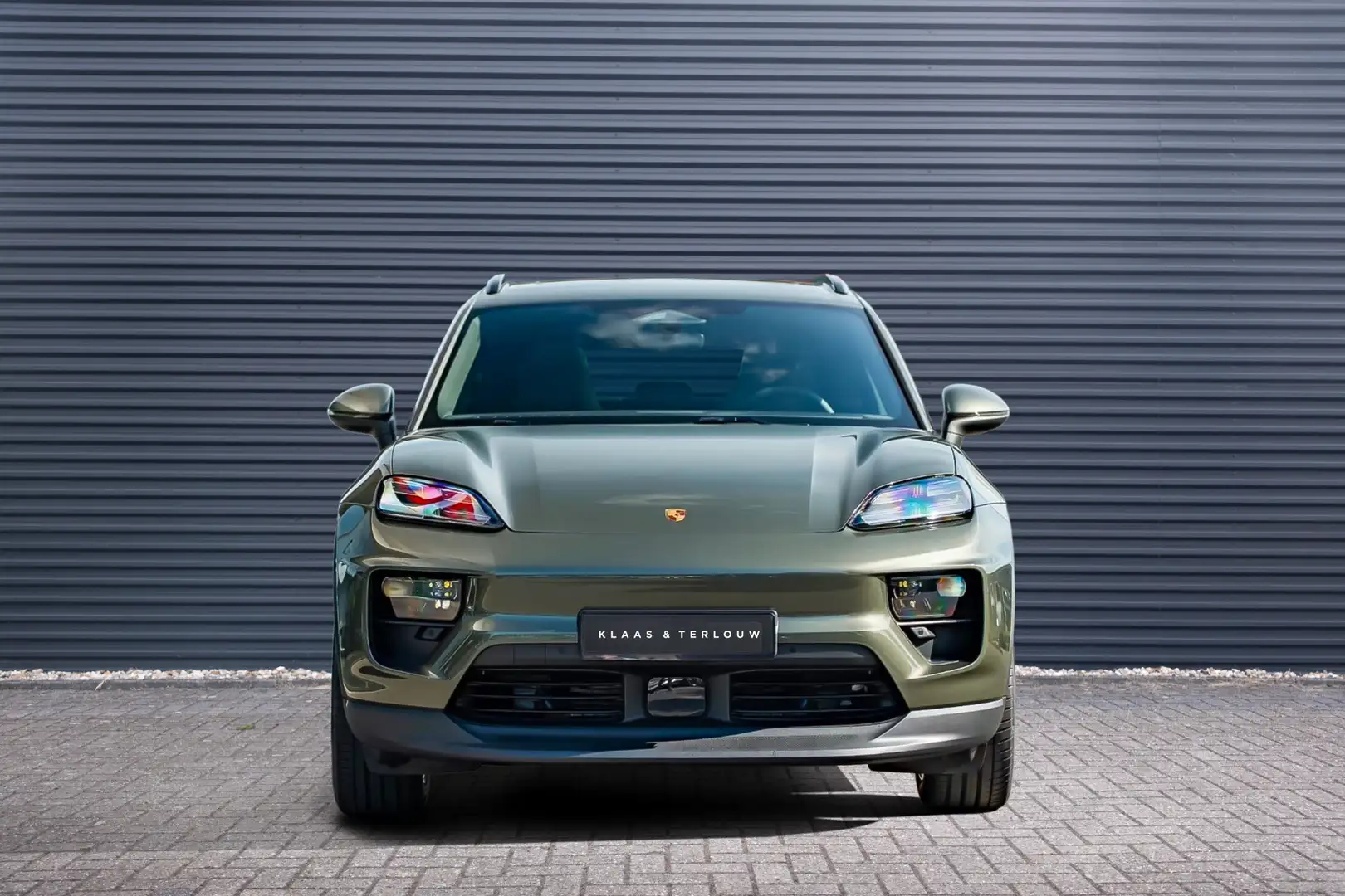 Porsche Macan Electric Aventuringroen metallic / Panoramadak / B - 2