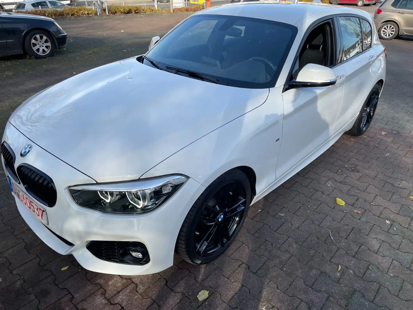 BMW 118 i aut. M Sport Kamera Navi LED PDC Shu uvm. Weiß - 1