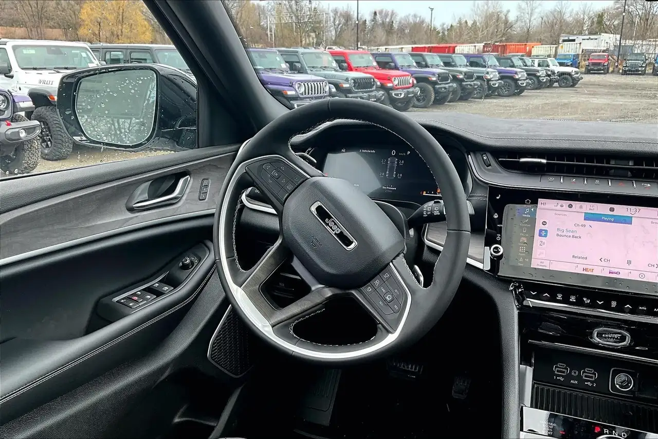 Jeep Grand Cherokee снимка Jeep Grand Cherokee
