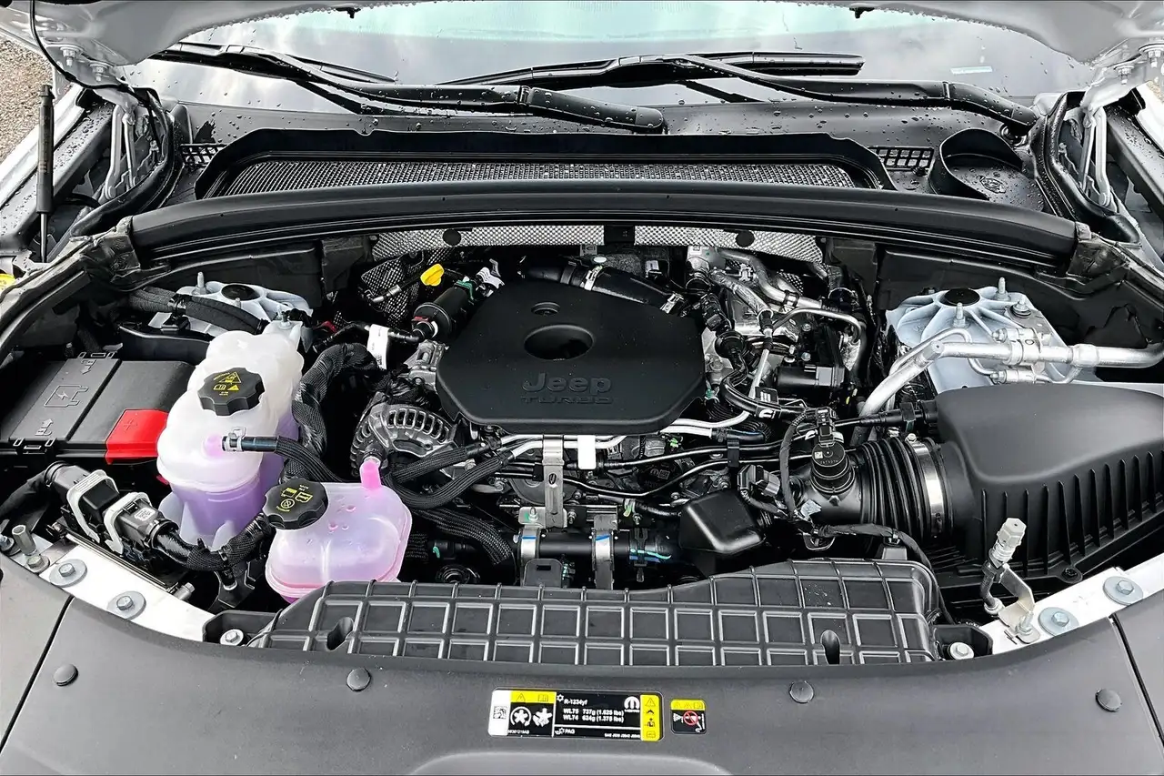 Jeep Grand Cherokee снимка Jeep Grand Cherokee
