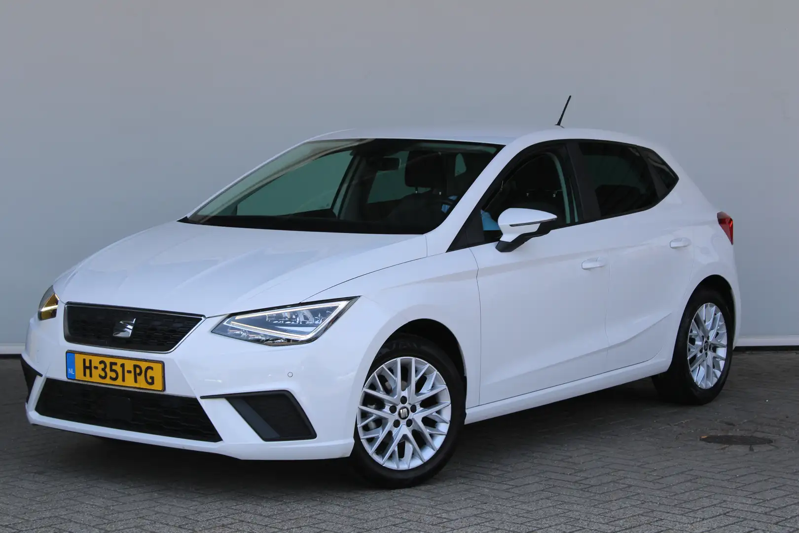 SEAT Ibiza 1.0 TSI Style Business Intense | Achteruitrijcamer Blanco - 1