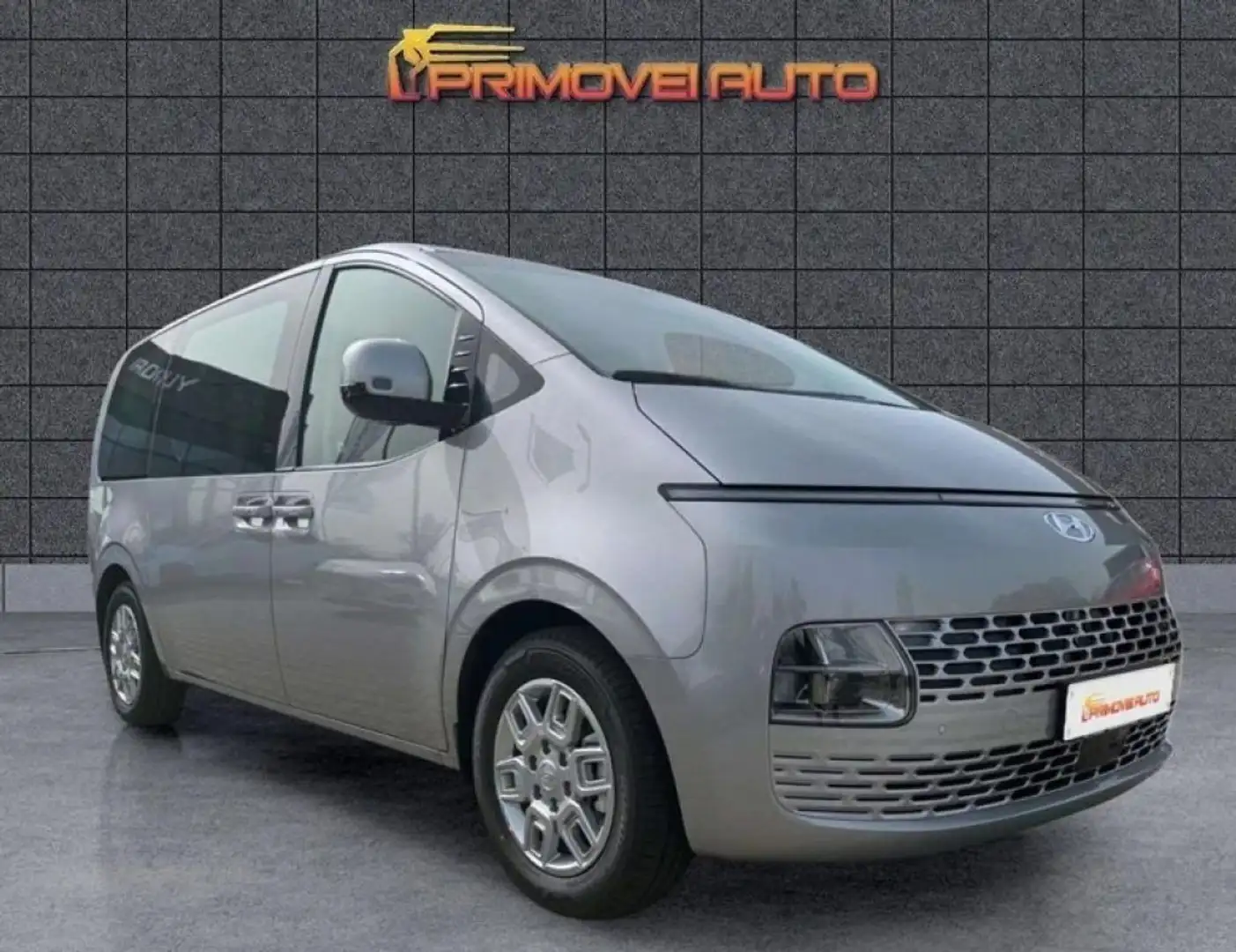 Hyundai STARIA 2.2 AT 2WD 9 posti Trend Gri - 1