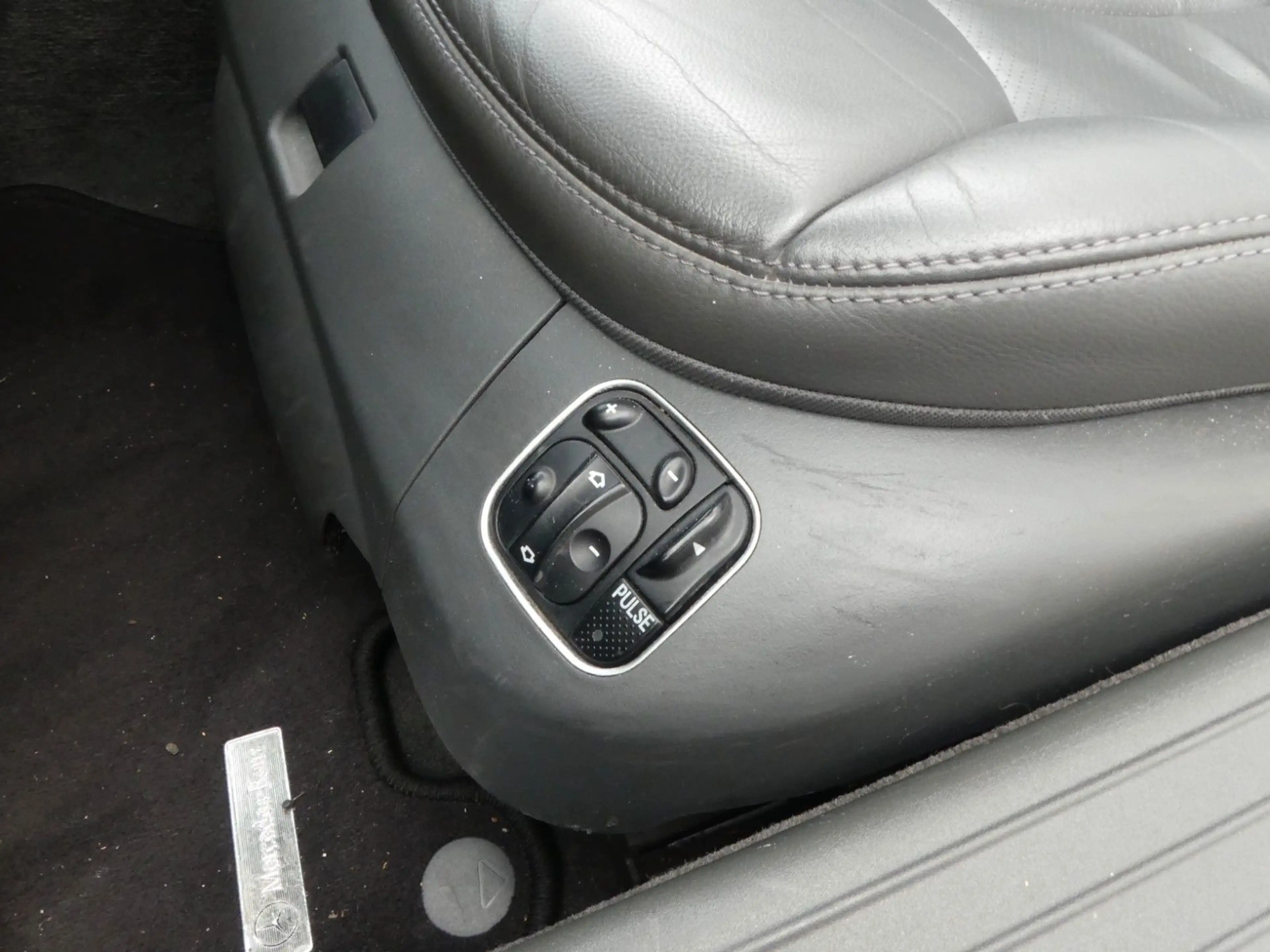 Mercedes-Benz SL 350 Comand | Bi-Xenon | Leder | Pano | 19"Alu — photo 13