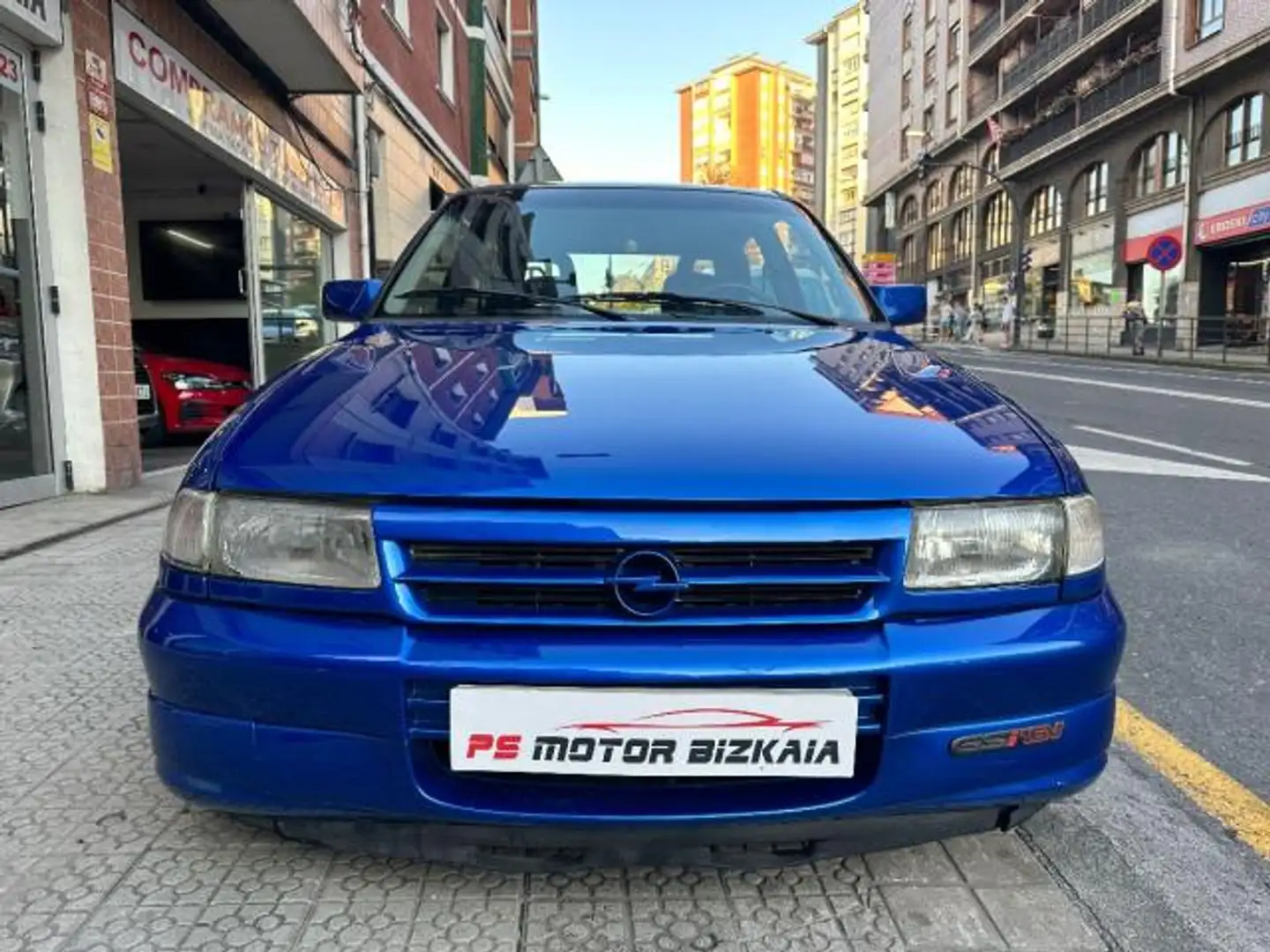 Opel Astra 16V 3 porte GSi Modrá - 2