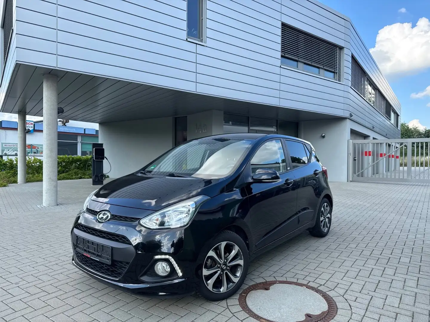 Hyundai i10 Passion SITZ LENKRADHEIZUNG TEMPOMAT KLIMA Schwarz - 2