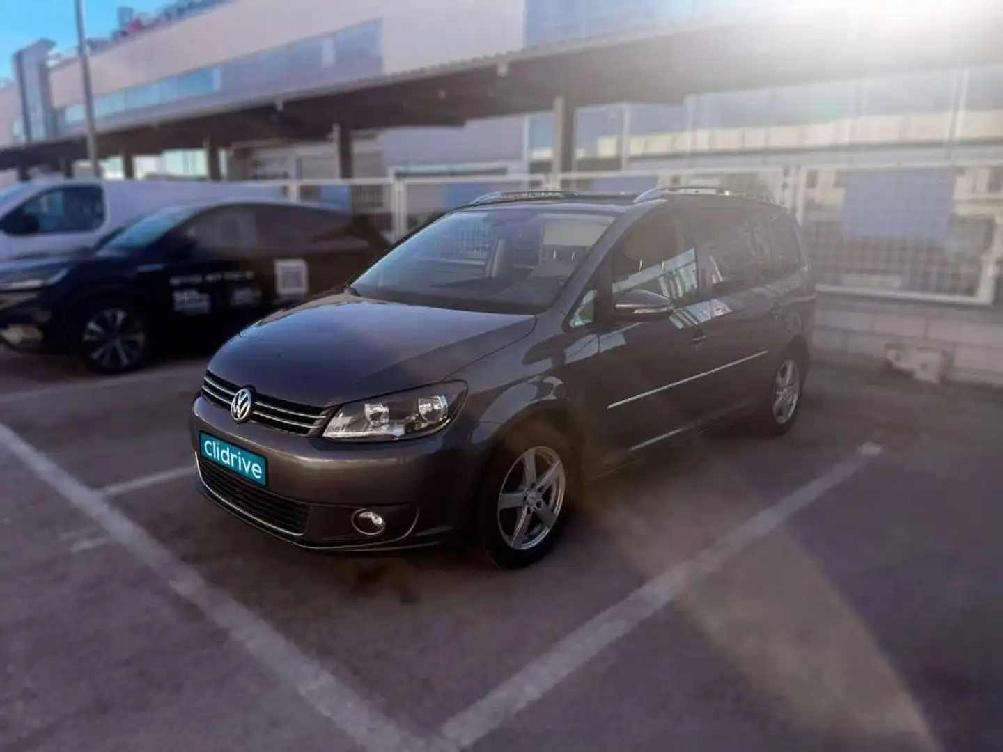 Volkswagen Touran 1.6TDI CR BMT Advance DSG 81kW Gris - 2