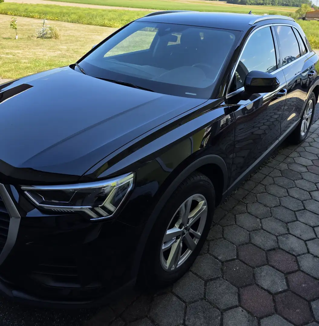 Audi Q3 35 TDI S-line S-tronic - 1