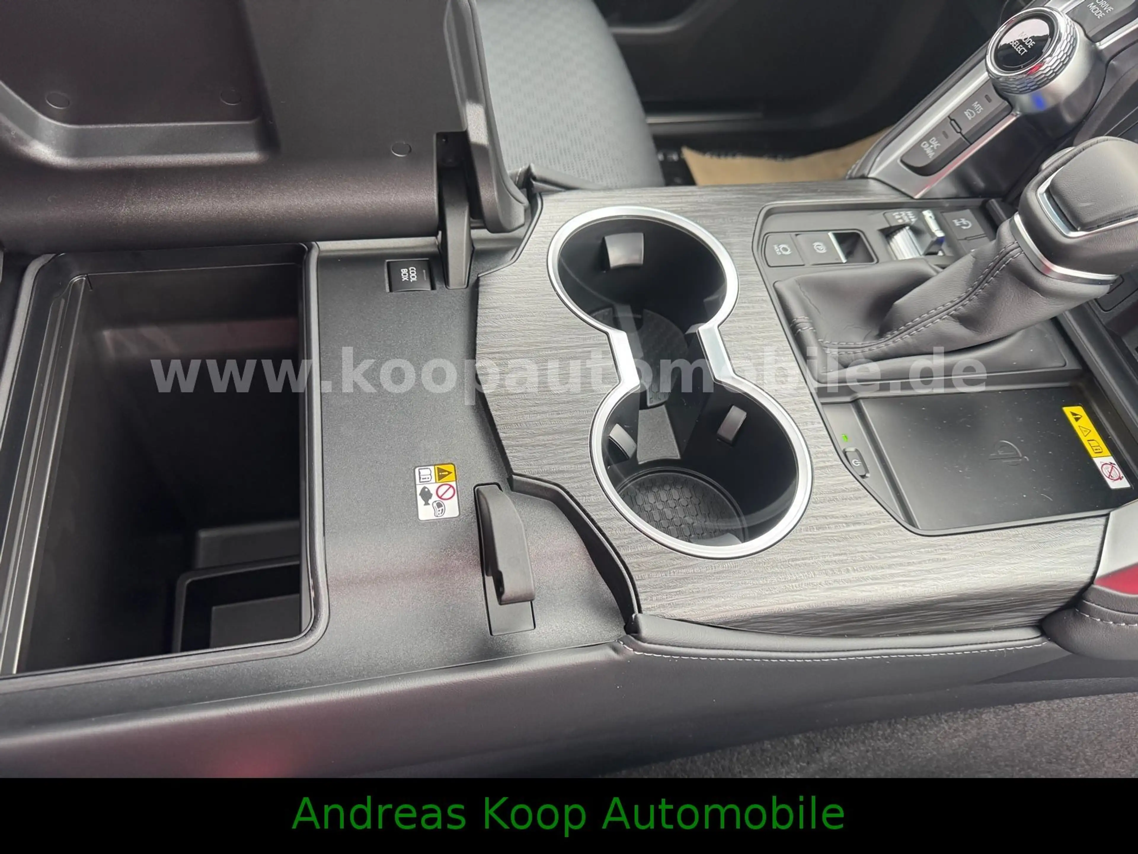 Toyota Land Cruiser 300 Premium ZX Mod 2026 3,3D V6 5-Sitze Sofort — photo 11
