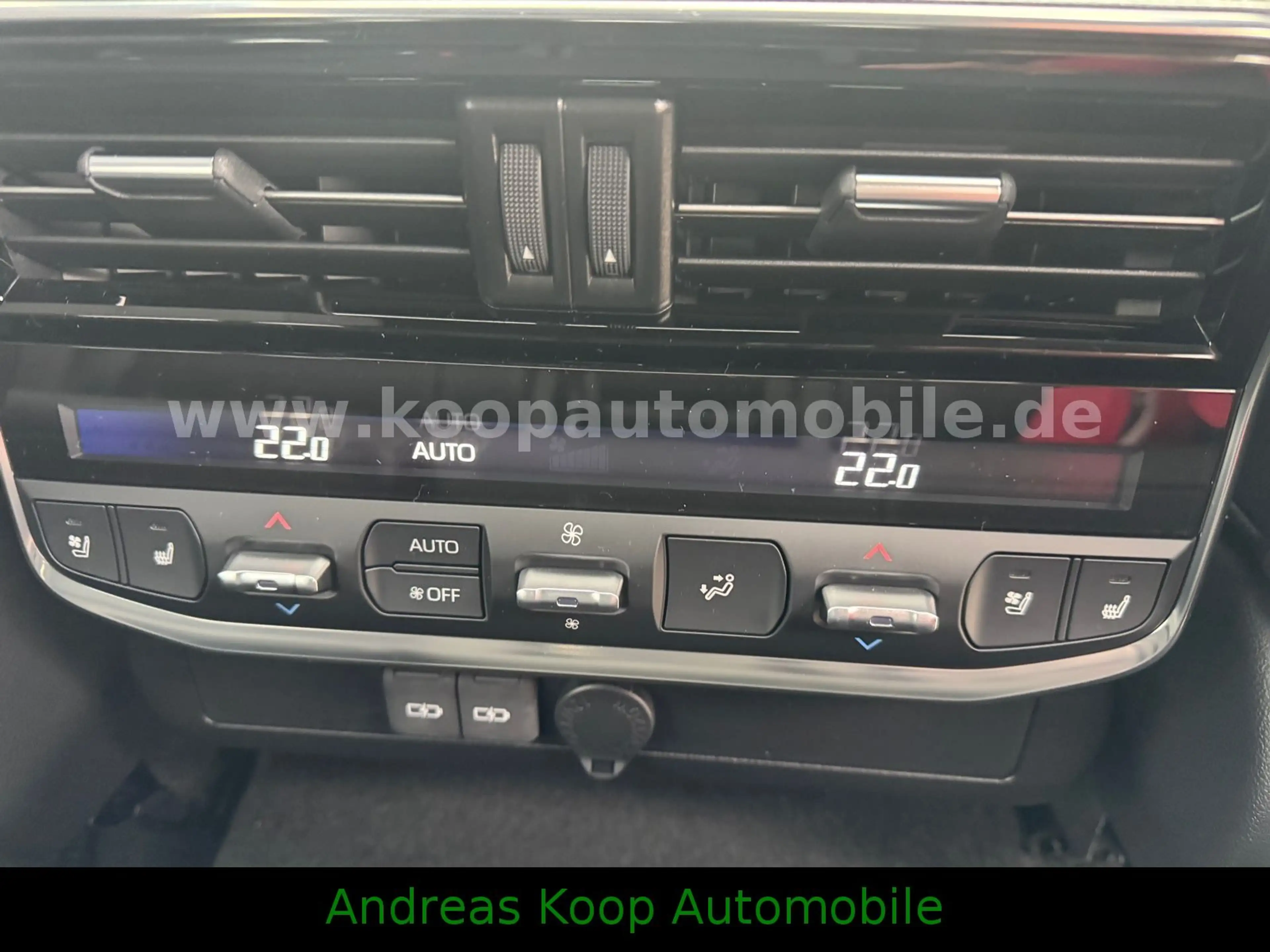 Toyota Land Cruiser 300 Premium ZX Mod 2026 3,3D V6 5-Sitze Sofort — photo 13