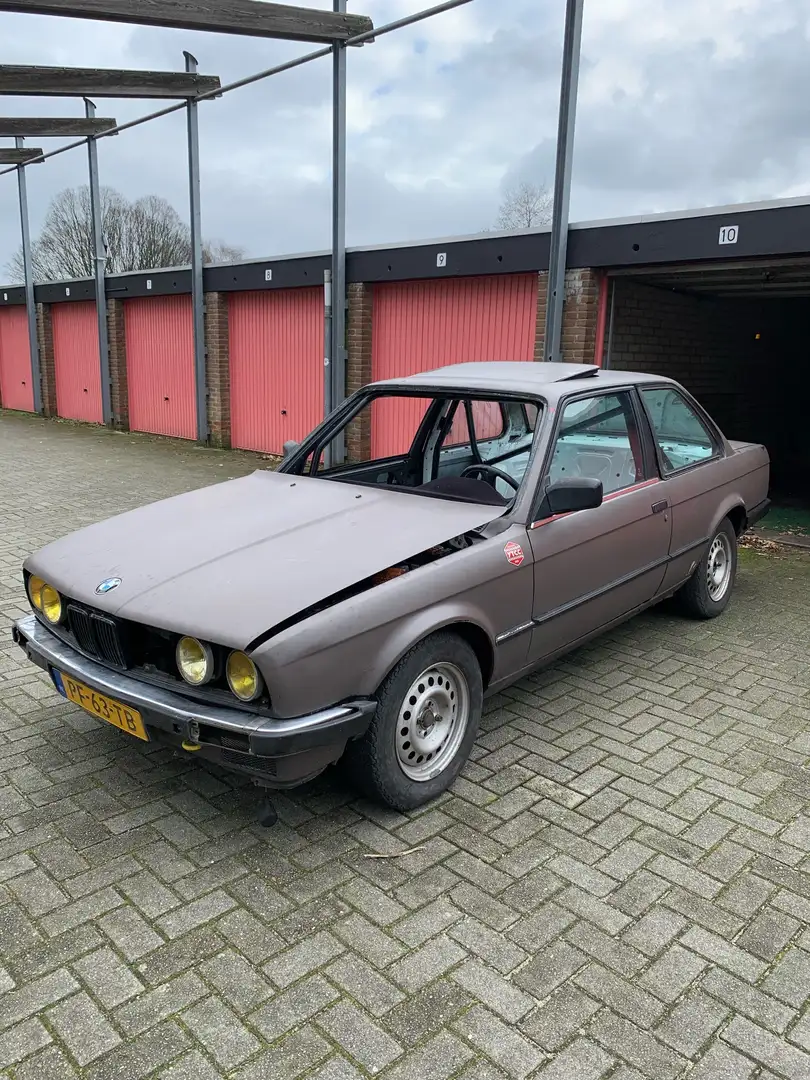 BMW 320 BMW e30 V8 M60B30 coupé - 1986 Beige - 1
