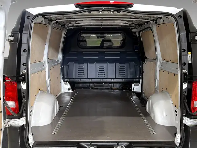Mercedes-Benz Vito view 8