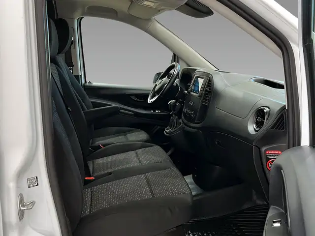 Mercedes-Benz Vito view 12