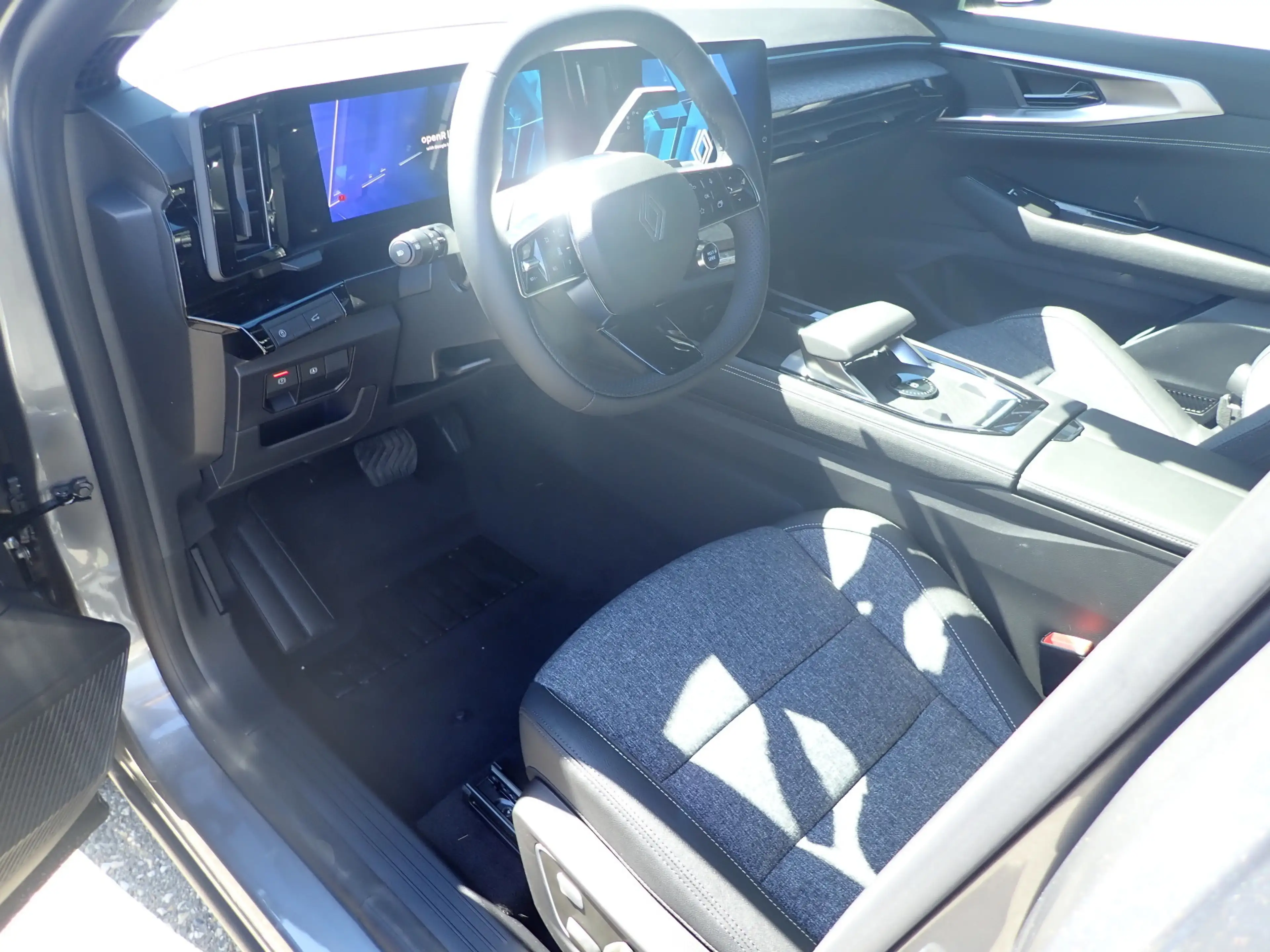 Renault Austral Techno Mild Hybrid 150 Automatik — photo 8