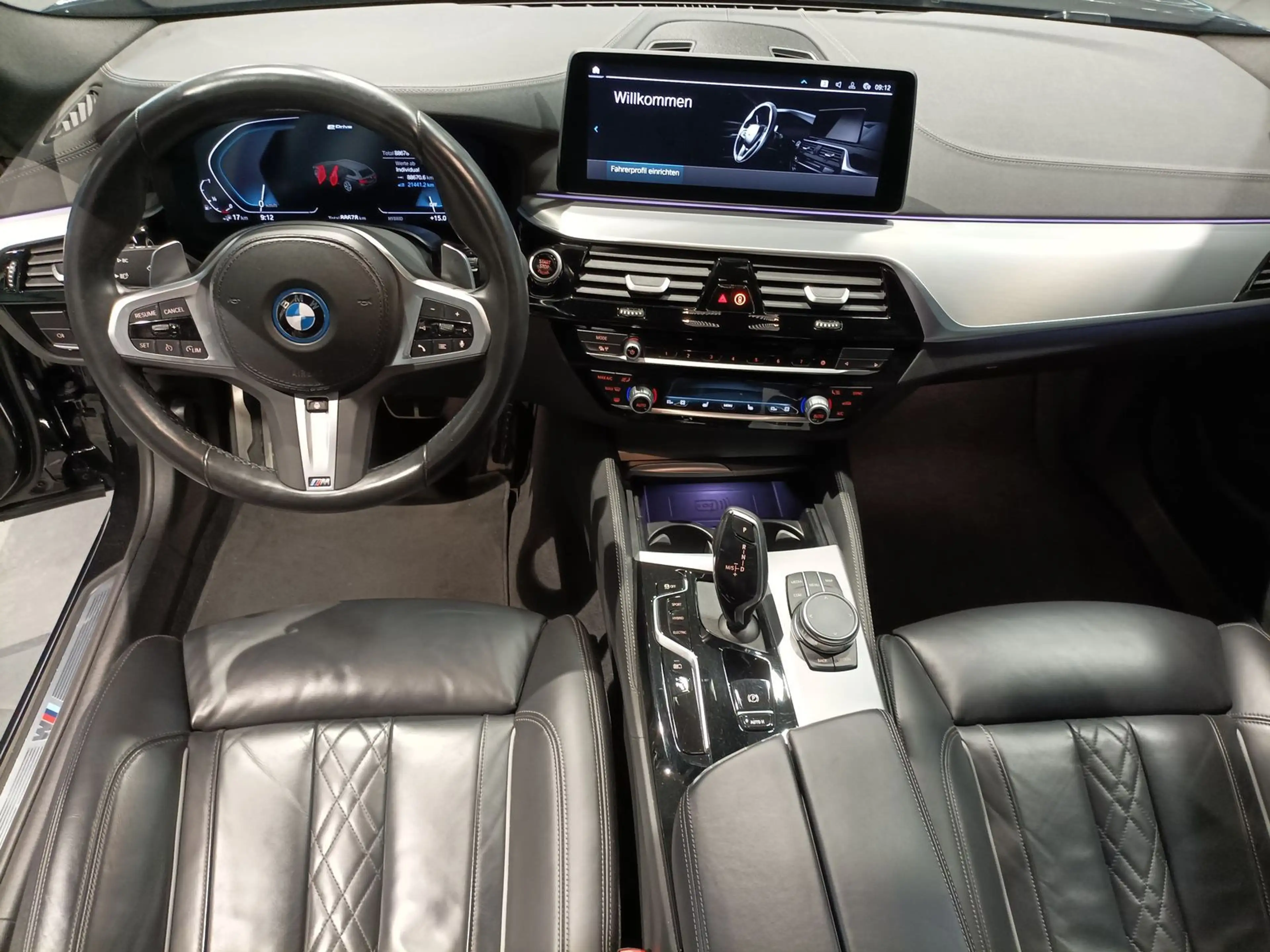 BMW 530 e M Sport LED|Navi|Kamera|AHK|Pano — photo 14