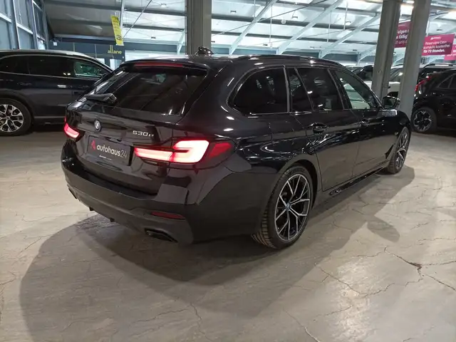 BMW 5 Series view 5