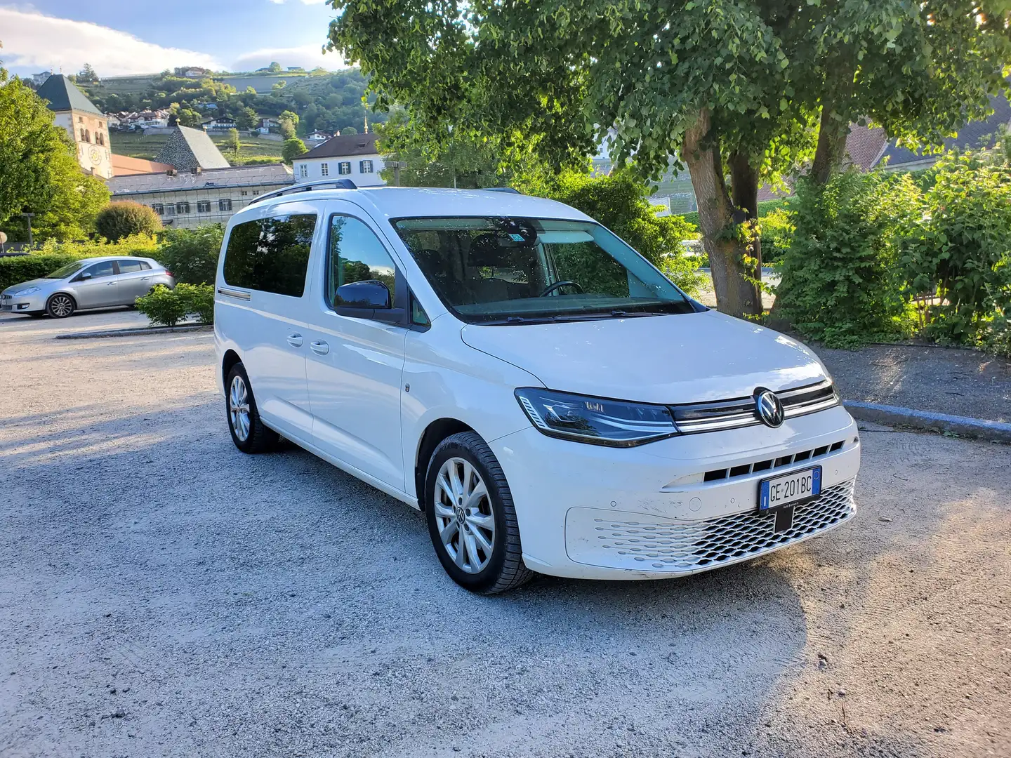 Volkswagen Caddy 7 POSTI  DSG 122 CV  GANCIO TRAINO Bílá - 2