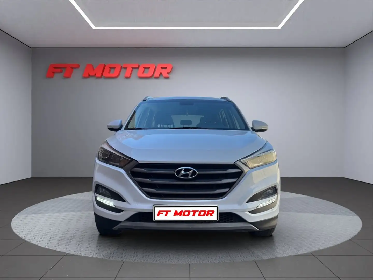 Hyundai TUCSON 1.6 GDi BlueDrive 25 Aniversario 4x2 Weiß - 2