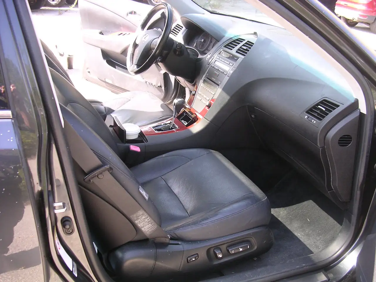 Lexus ES снимка Lexus ES