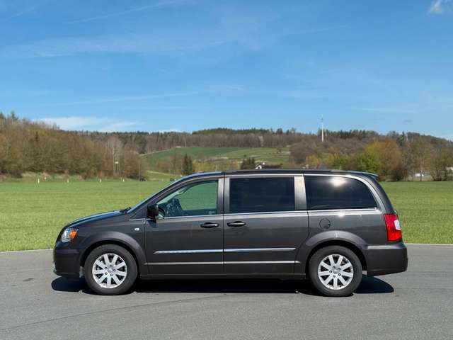 Chrysler Grand Voyager Town Country LPG DVD Vollleder 4xSitzheizung