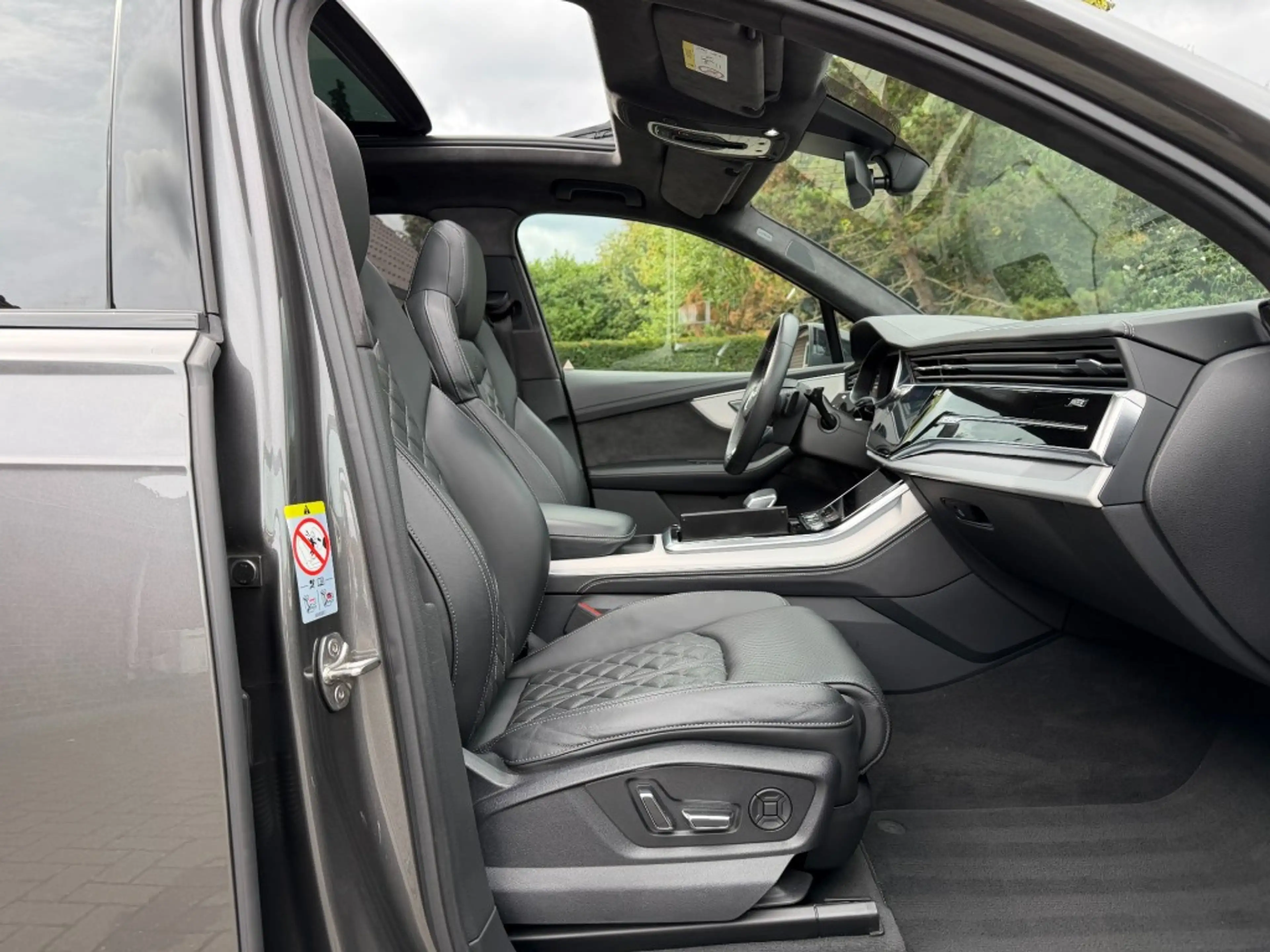 Audi Q7 60 TFSI-E 492PK QUATTRO COMPETITION S LINE PANO 36 — photo 4