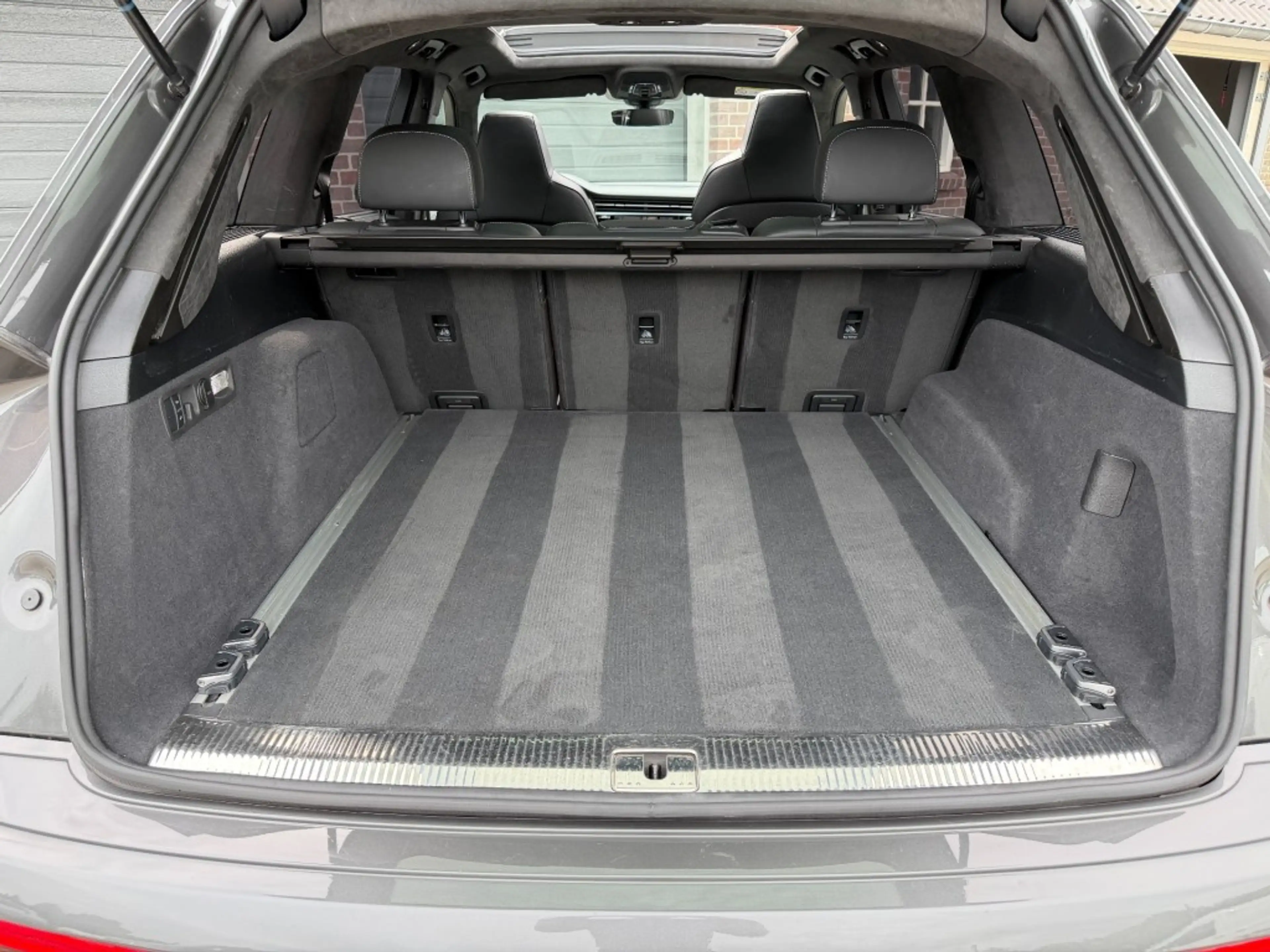 Audi Q7 60 TFSI-E 492PK QUATTRO COMPETITION S LINE PANO 36 — photo 9