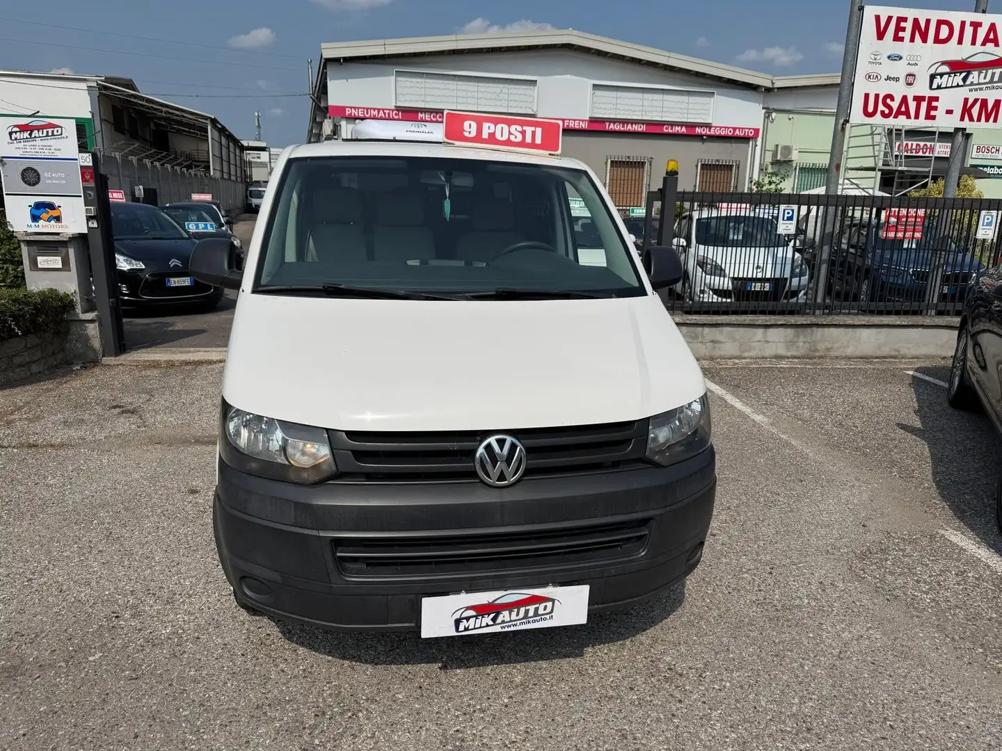 Volkswagen Transporter KOMBI 9 POSTI 75KW 2000cc ARIA CONDIZIONATA Bianco - 2