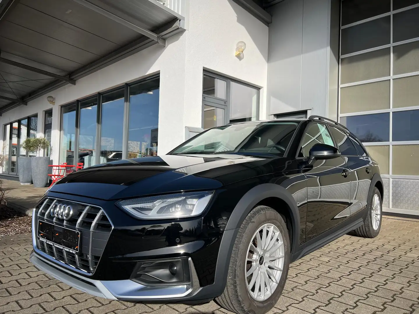 Audi A4 allroad 40 TDI Business Kamera SHZ MMI DSB Schwarz - 2