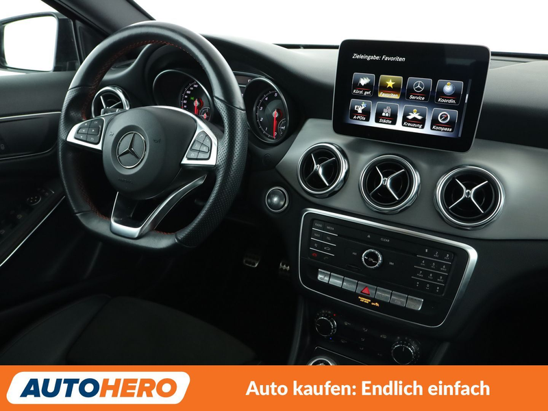 Mercedes-Benz GLA 200 AMG Line*NAVI*TEMPO*PDC* — photo 13