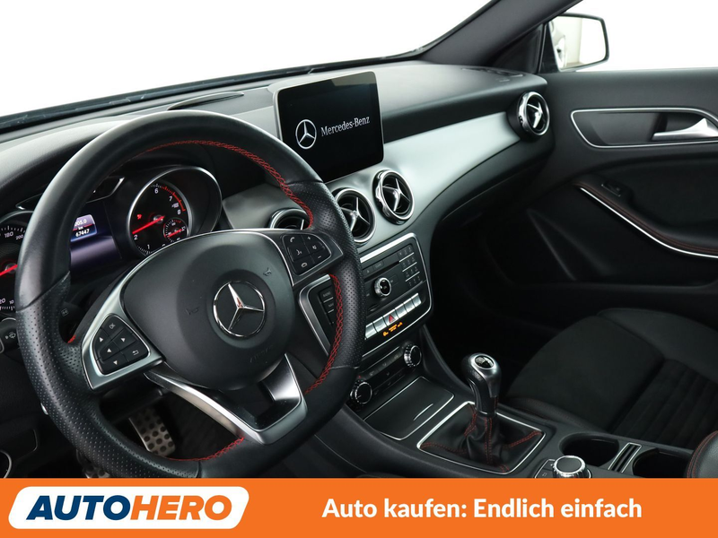 Mercedes-Benz GLA 200 AMG Line*NAVI*TEMPO*PDC* — photo 11