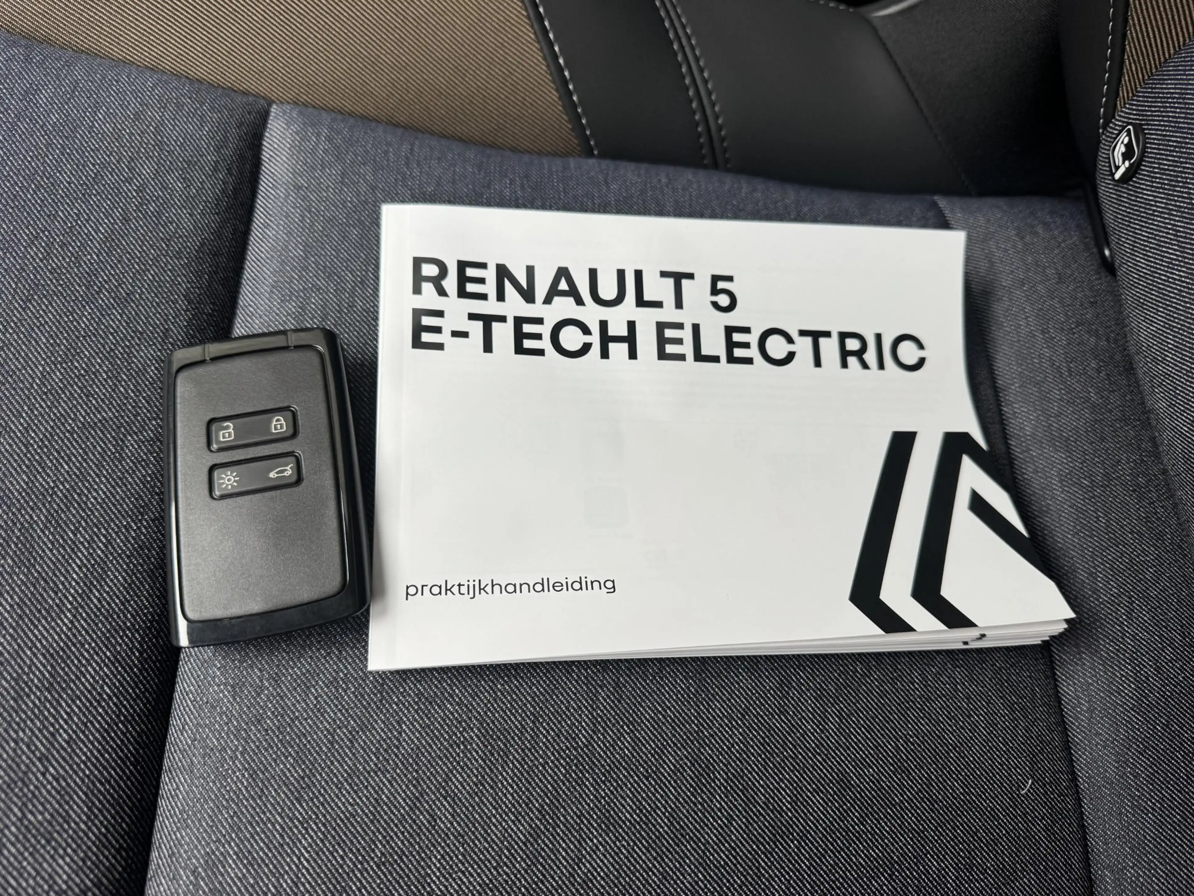 Renault R 5 Comfort Range Techno 52 kWh | Demo | Pack Winter | — photo 21