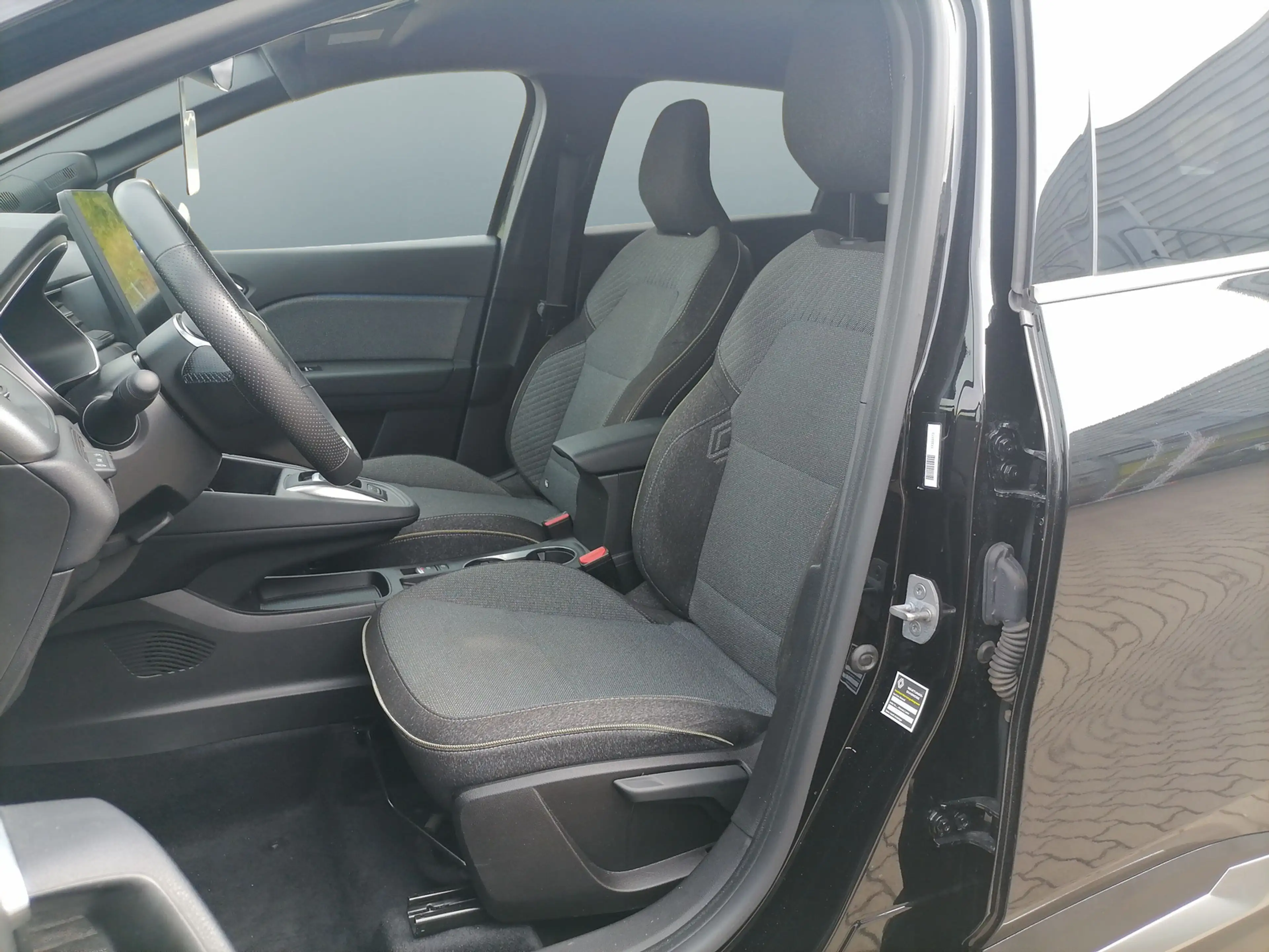 Renault Symbioz Techno E-Tech Full Hybrid 160 — photo 7