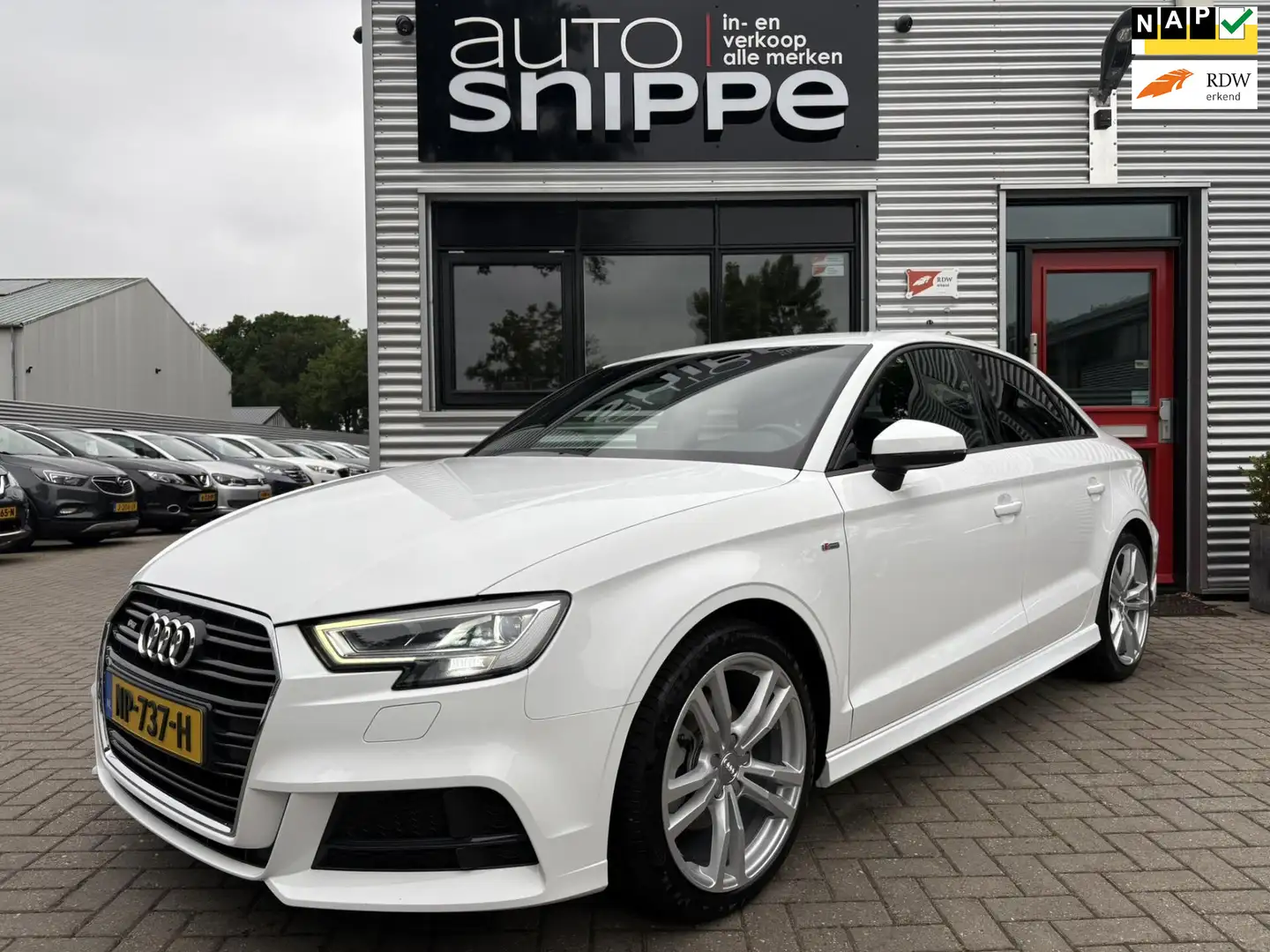 Audi A3 Limousine 1.4 TFSI CoD Sport S Line Edition -AUTOM Wit - 1