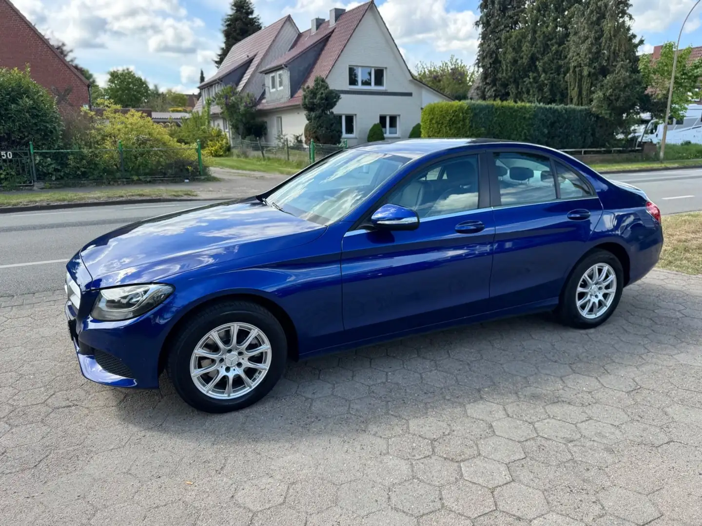 Mercedes-Benz C 200 C200 Lim. Schalter*Leder*Guter Zustand*Euro6 Modrá - 1