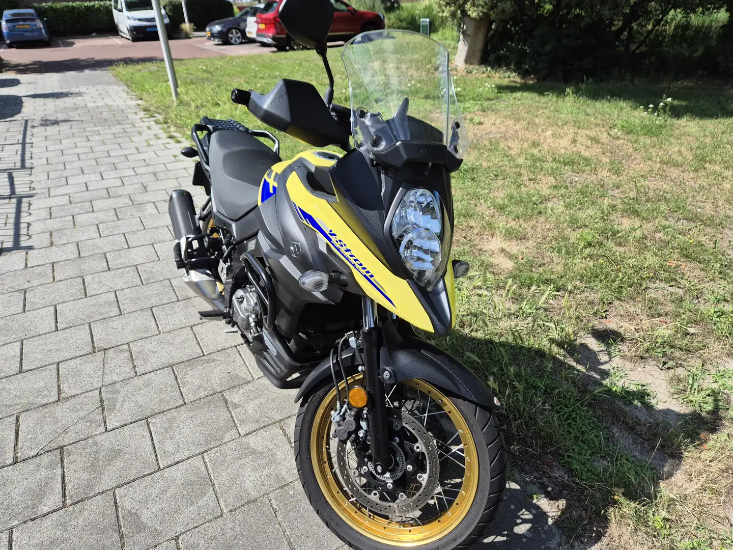Suzuki V-Strom 650 XT Suzuki V-Strom DL 650XTA 2023 Geel - 1