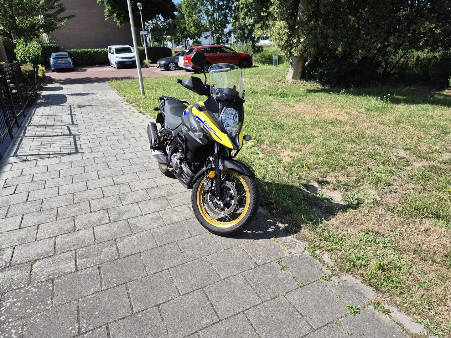 Suzuki V-Strom 650 XT Suzuki V-Strom DL 650XTA 2023 Geel - 2