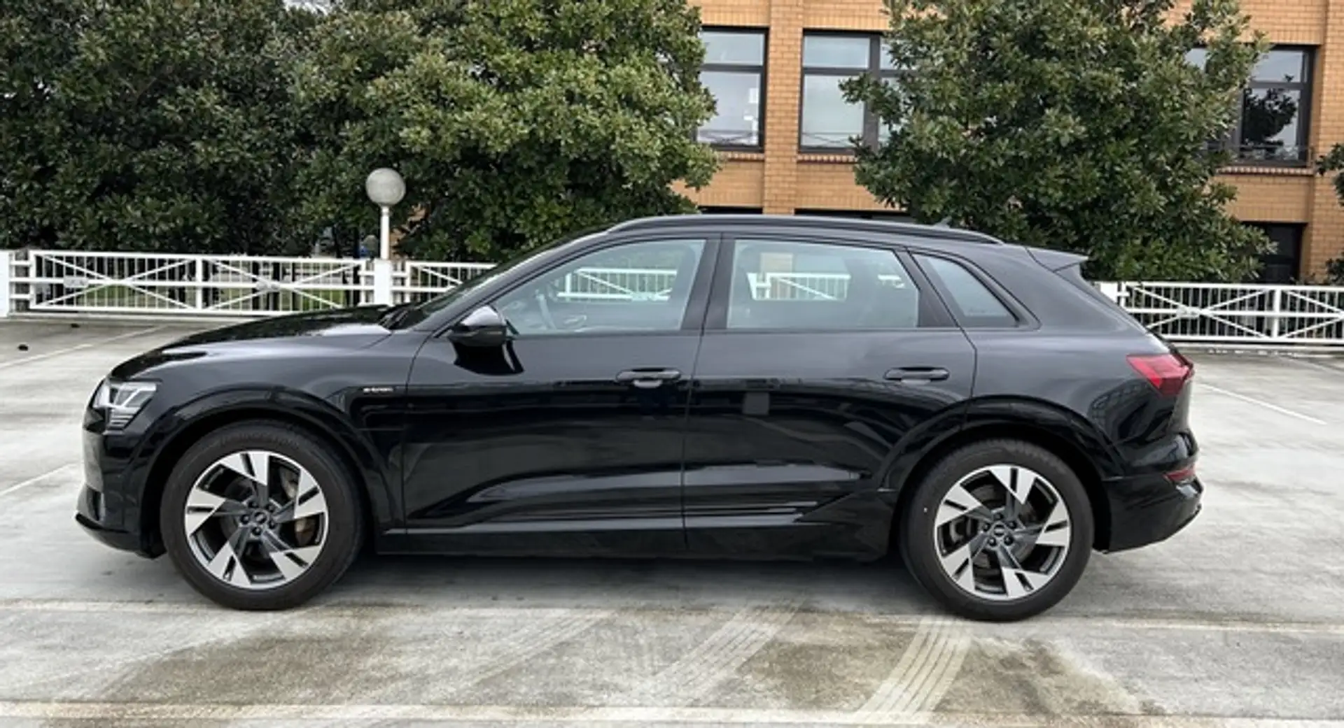 Audi e-tron 55 quattro advanced NP: 104T¤ Noir - 2