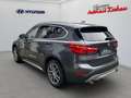BMW X1 xDrive20d Aut. xLine+8fach bereift Grau - thumbnail 4