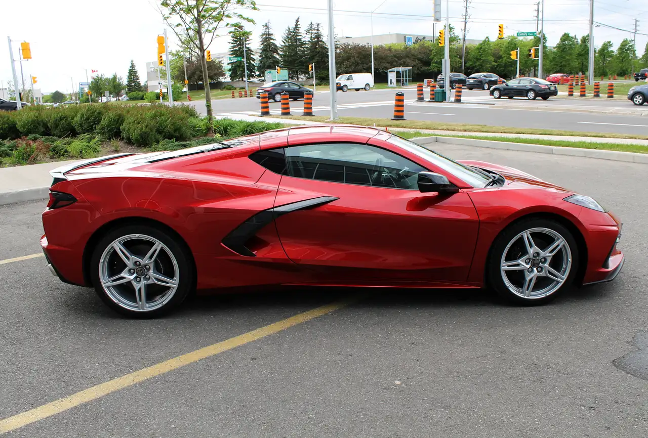Chevrolet Corvette снимка Chevrolet Corvette