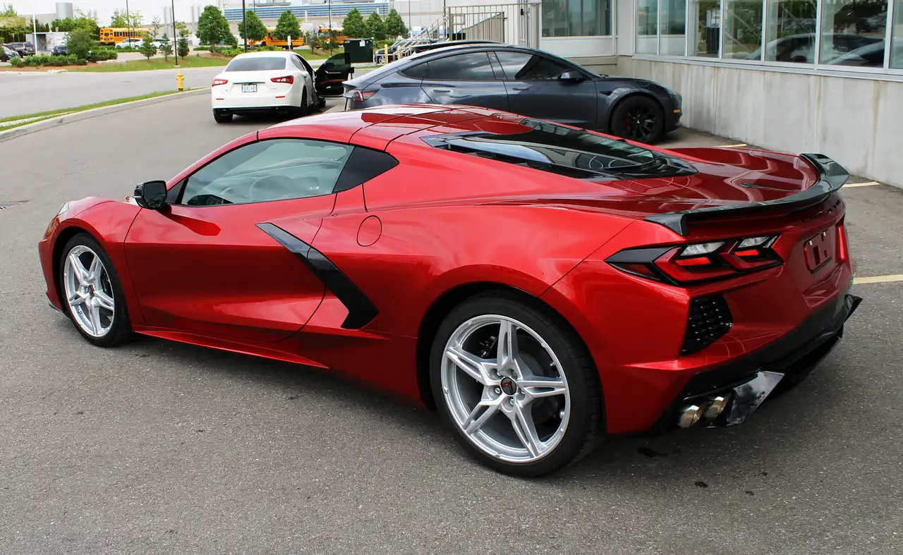 Chevrolet Corvette снимка Chevrolet Corvette