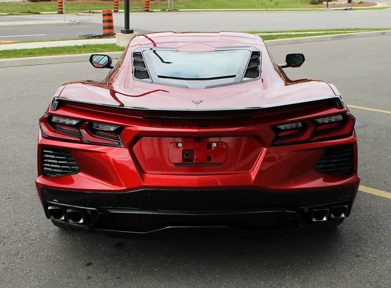 Chevrolet Corvette снимка Chevrolet Corvette