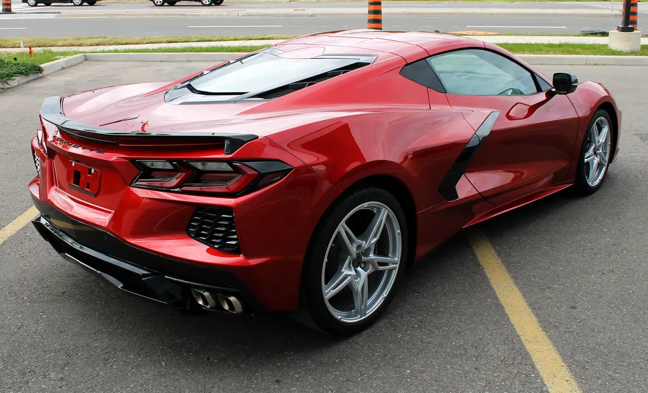 Chevrolet Corvette снимка Chevrolet Corvette