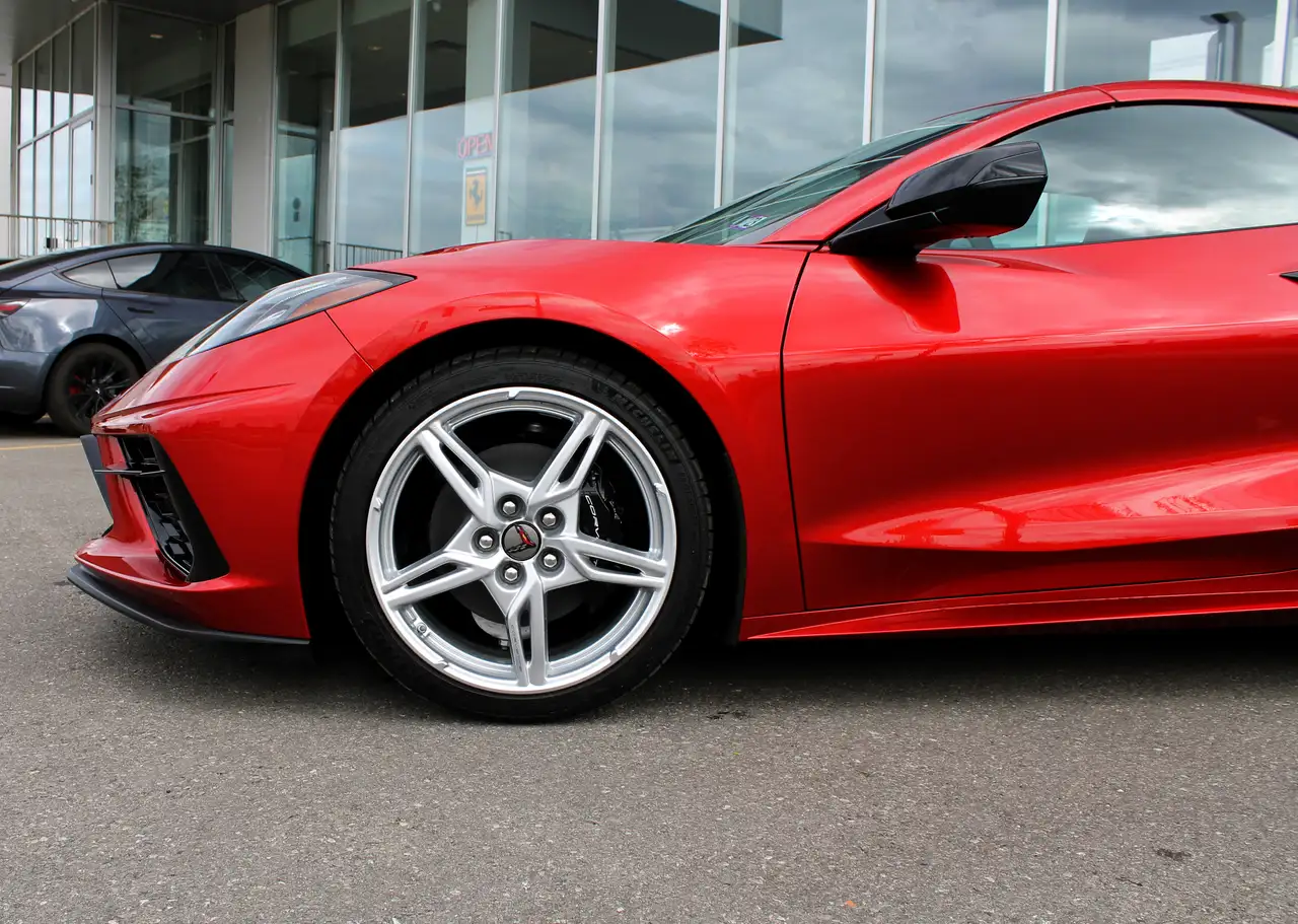 Chevrolet Corvette снимка Chevrolet Corvette