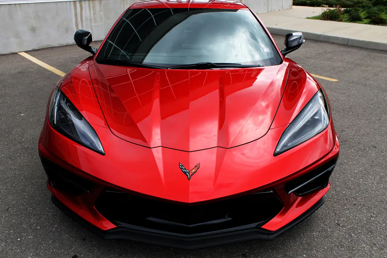 Chevrolet Corvette снимка Chevrolet Corvette