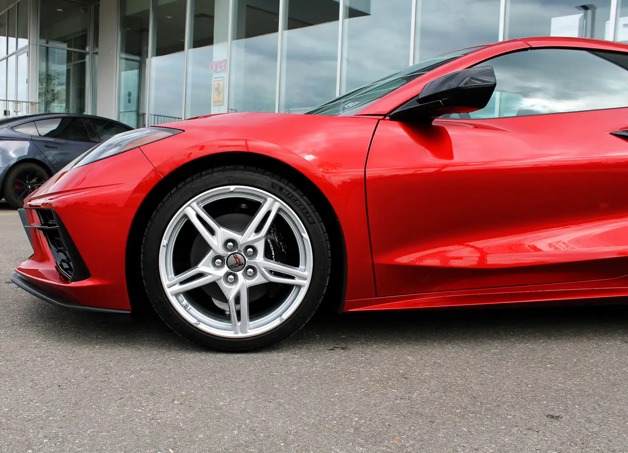Chevrolet Corvette снимка Chevrolet Corvette