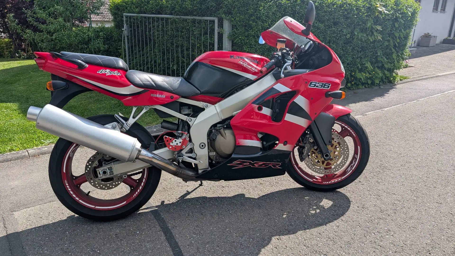 Kawasaki Ninja ZX-6R Rouge - 2