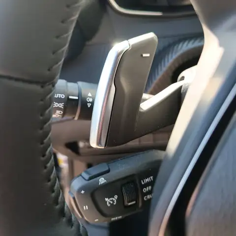 Peugeot 2008 view 15