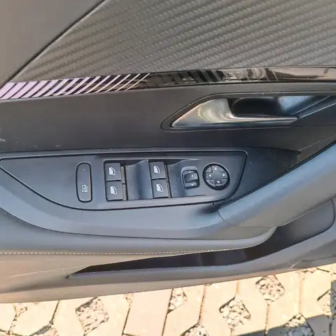 Peugeot 2008 view 10