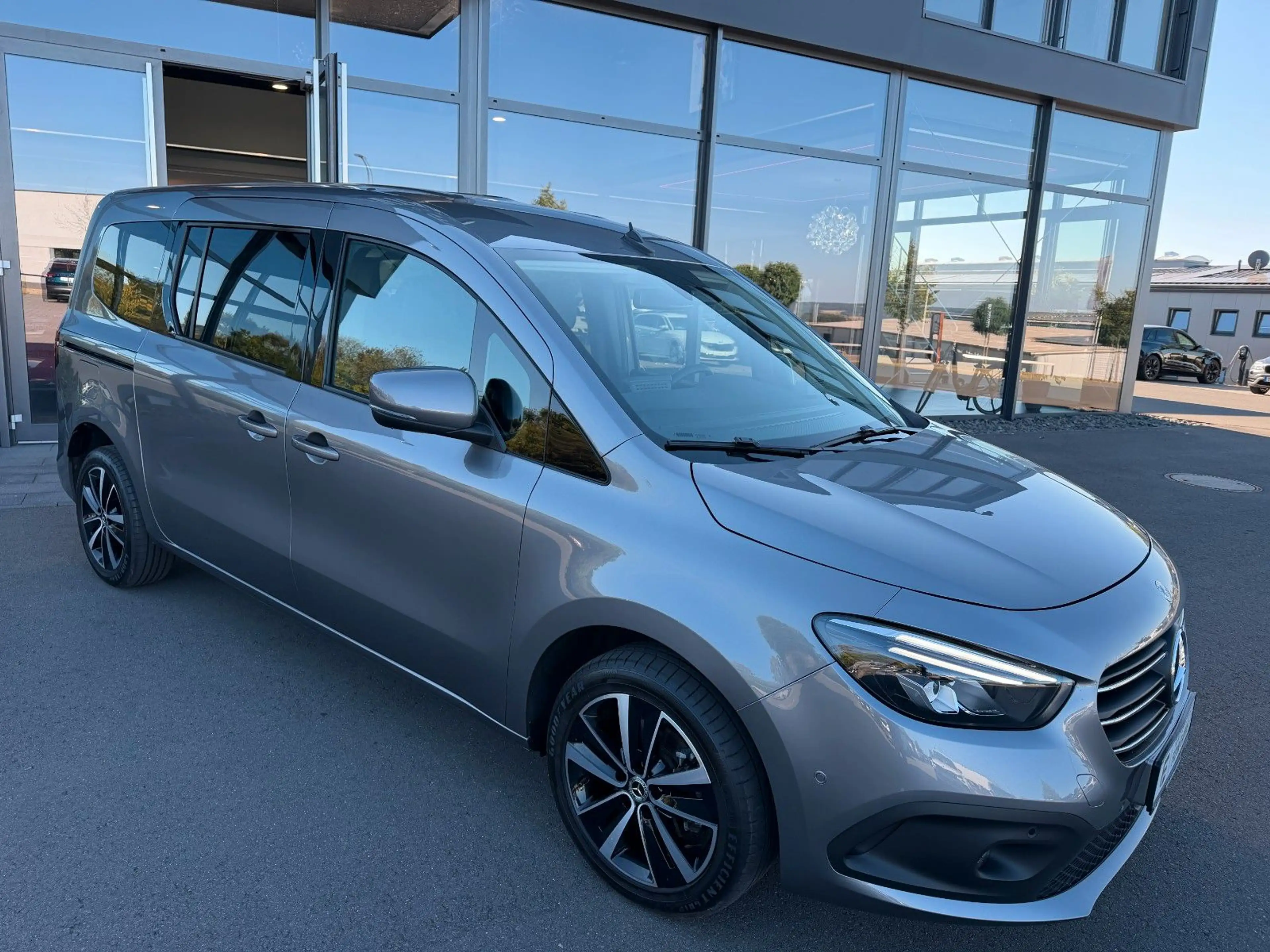 Mercedes-Benz T-Class 180 lang Progressive 7-Sitzer Leder Kam — photo 4